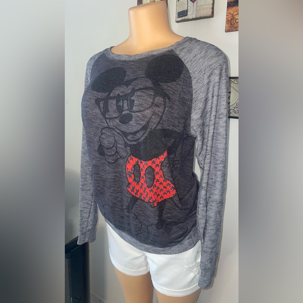 TOP PAJAMA LONG SLEEVE DISNEY SIZE M EXCELLENT CONDITIONS